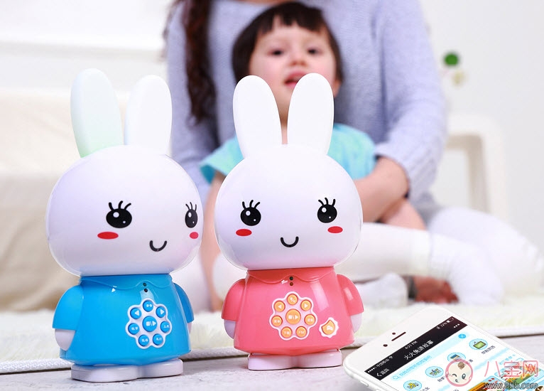 媽媽必備的帶娃神器 費(fèi)雪健身架游戲桌(外國人都在用的帶娃神器)