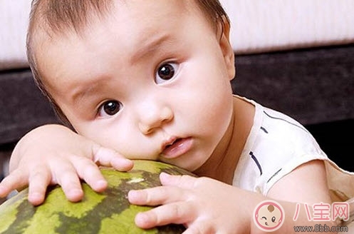 夏天寶寶要不要防曬霜 寶寶應(yīng)該如何防曬(物理防曬)