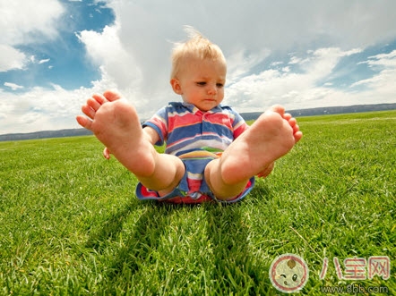夏天寶寶要不要防曬霜 寶寶應(yīng)該如何防曬(物理防曬)