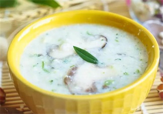 寶寶不喜歡吃白粥 來份香菇玉米雞茸粥