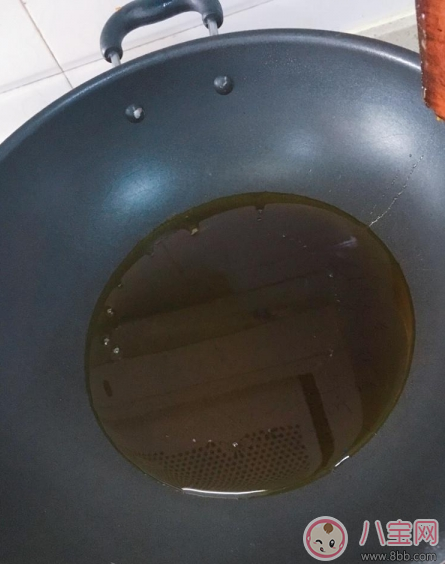 夏日沒胃口 來(lái)份椒鹽豬蹄下飯香