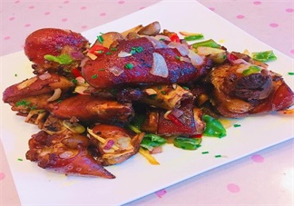 夏日沒胃口 來份椒鹽豬蹄下飯香