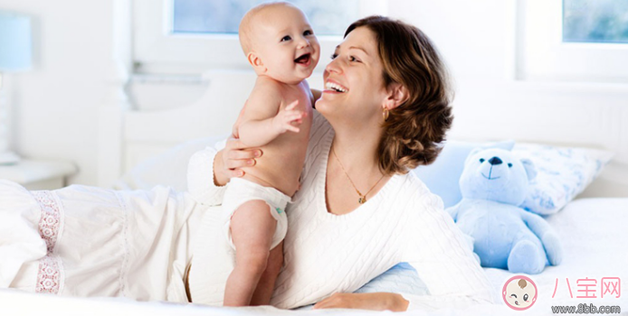 母乳喂養(yǎng)的好處與壞處 哺乳里的利與弊