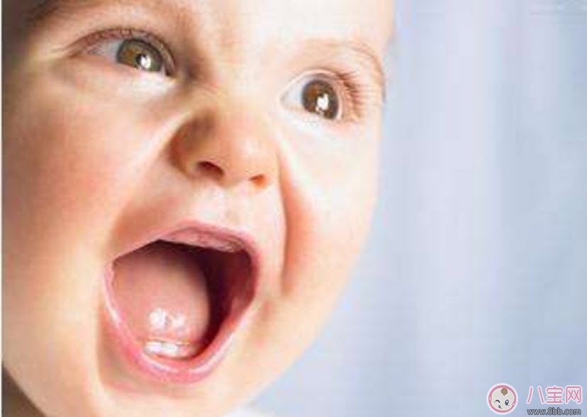 寶寶口腔潰瘍?cè)蛴心男?寶寶口腔潰瘍?cè)趺崔k吃什么好的快