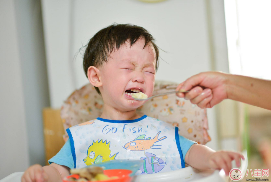 孩子3歲還不會吃飯?jiān)趺崔k 教不會孩子吃飯的原因是什么