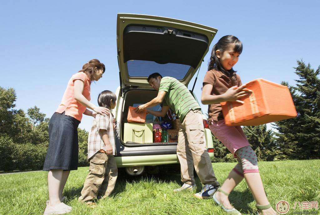 國慶節(jié)帶寶寶旅行應(yīng)該穿什么衣服？旅行物品需哎喲準(zhǔn)備哪些？