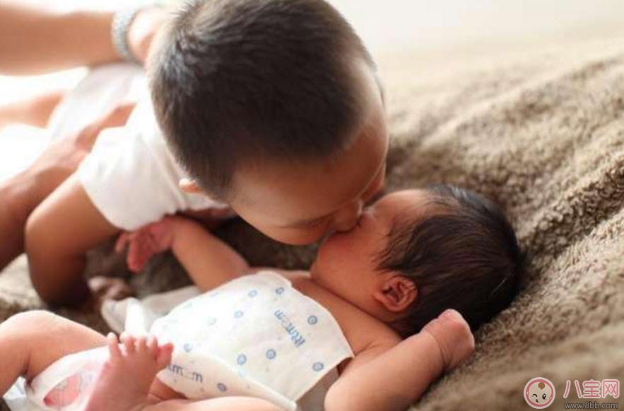 二胎媽媽怎么帶好兩個孩子 二孩媽媽怎么照顧兩個孩子生活學(xué)習(xí) 二胎媽媽怎么帶好兩個孩子 二孩媽媽怎么照顧兩個孩子生活學(xué)習(xí)