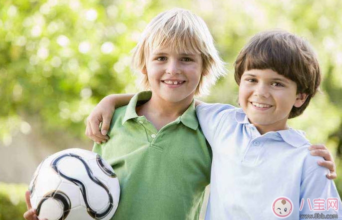 孩子個(gè)子矮長(zhǎng)不高是什么原因 寶寶身高和睡覺哪些壞習(xí)慣有關(guān)