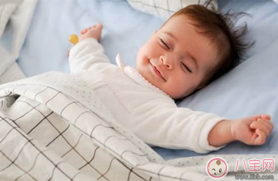 孩子是個夜貓子喜歡晚睡覺 怎么給孩子糾正睡覺遲的習(xí)慣