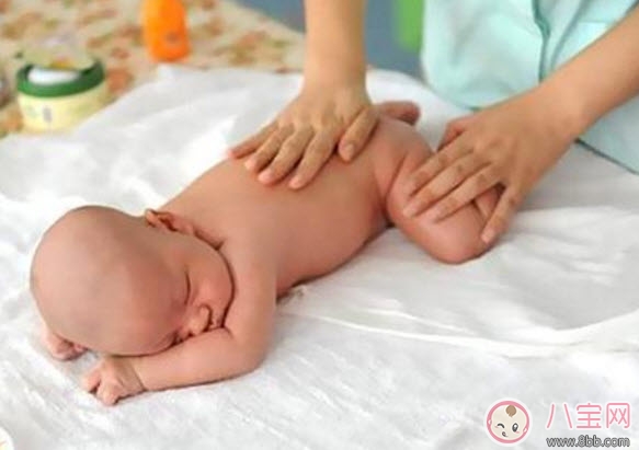 嬰兒被動(dòng)操姿勢(shì)步驟圖解 寶寶做被動(dòng)操有哪些注意事項(xiàng)