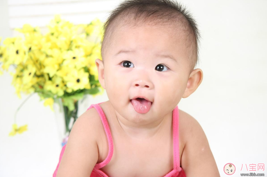 男寶寶經(jīng)常抓小雞雞 這樣引導(dǎo)會讓他忘記