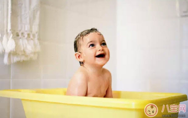 寶寶洗澡后多久可以吃奶 寶寶喝奶最佳間隔時(shí)間是多久