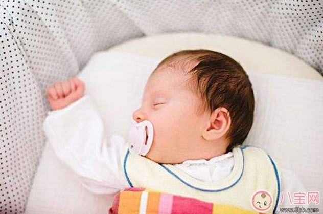 秋天可以給寶寶斷奶嗎 寶寶秋天幾月份斷奶好