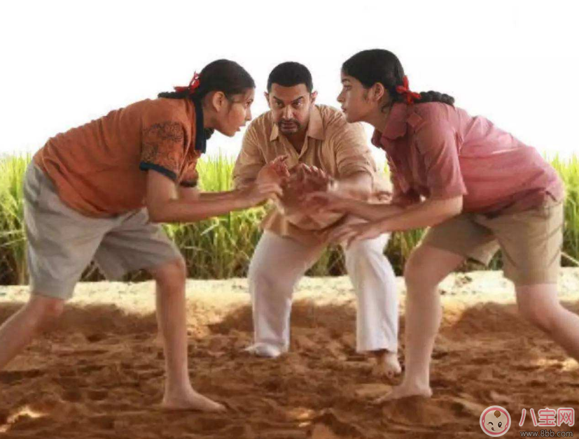 寶寶摔下來(lái)心疼的想哭 孩子摔了之后別急著進(jìn)入誤區(qū)