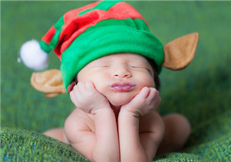 寶寶睡覺不踏實(shí)？超好用的防寶寶踢被子絕招！