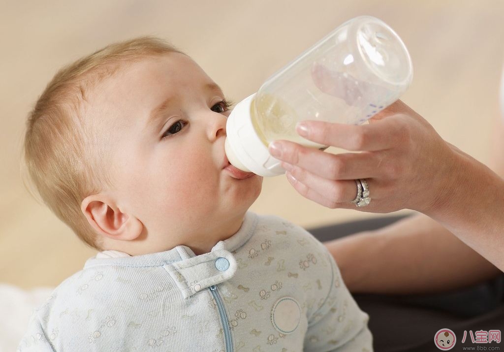 寶寶不吃奶瓶怎么辦？終于有招兒治了！