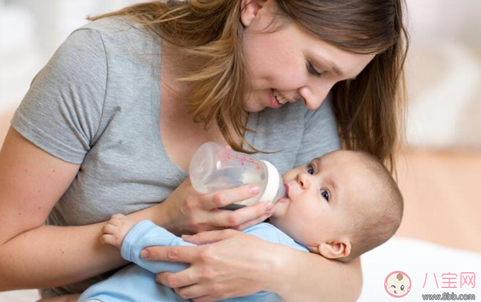 母乳和配方奶哪個好 混合喂養(yǎng)更靠譜