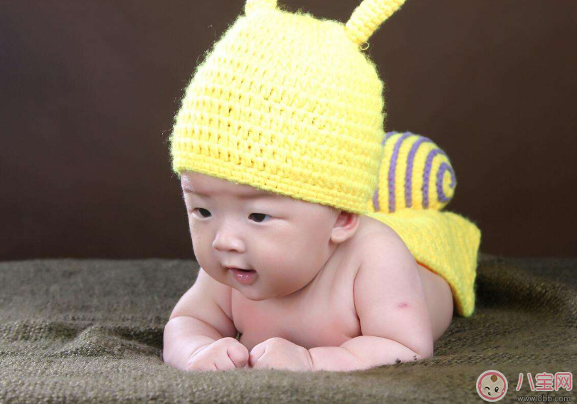 孩子不會抬頭怎么辦 正確訓(xùn)練孩子抬頭的方法 孩子不會抬頭怎么辦 正確訓(xùn)練孩子抬頭的方法