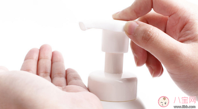 給寶寶洗澡有什么講究 這五個錯誤要避免