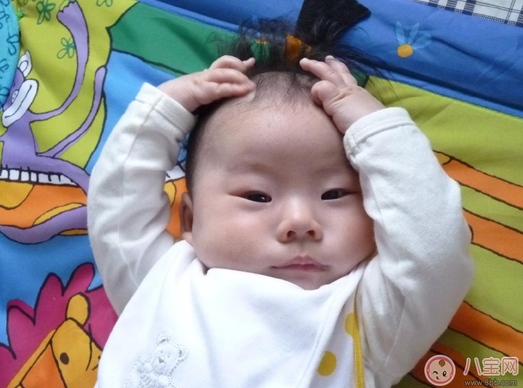 寶寶撞頭行為內(nèi)有含義 孩子這么喜歡撞頭其實是因為他