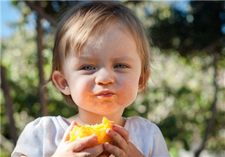 寶寶吃水果過敏 寶寶如何正確吃水果
