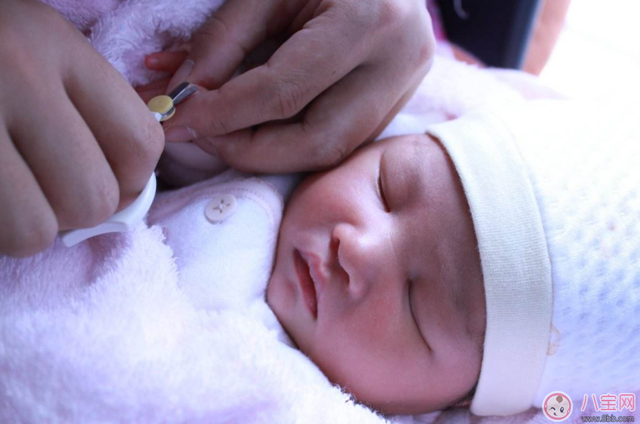 寶寶指甲暗藏大奧秘 從指甲也能看出寶寶的健康狀況 寶寶指甲暗藏大奧秘 從指甲也能看出寶寶的健康狀況