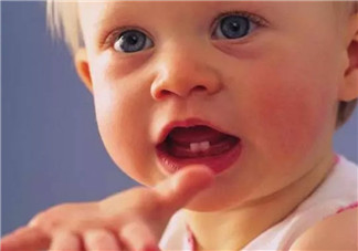 寶寶不長(zhǎng)牙是什么原因 寶寶長(zhǎng)牙的征兆有哪些