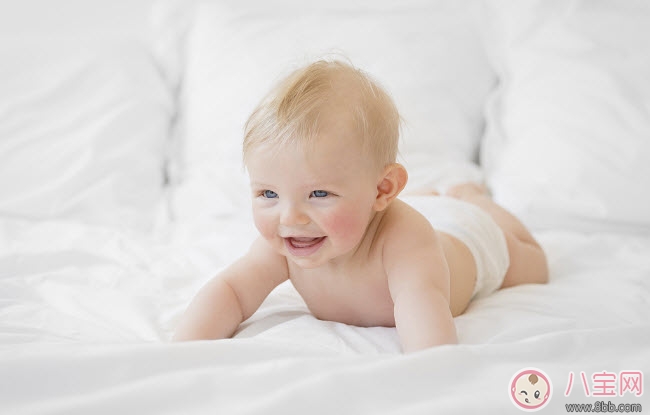 寶寶走路走的早說明寶寶聰明嗎 寶寶走路的正確標準時間是什么時候