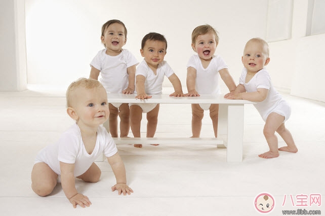 寶寶走路走的早說明寶寶聰明嗎 寶寶走路的正確標準時間是什么時候