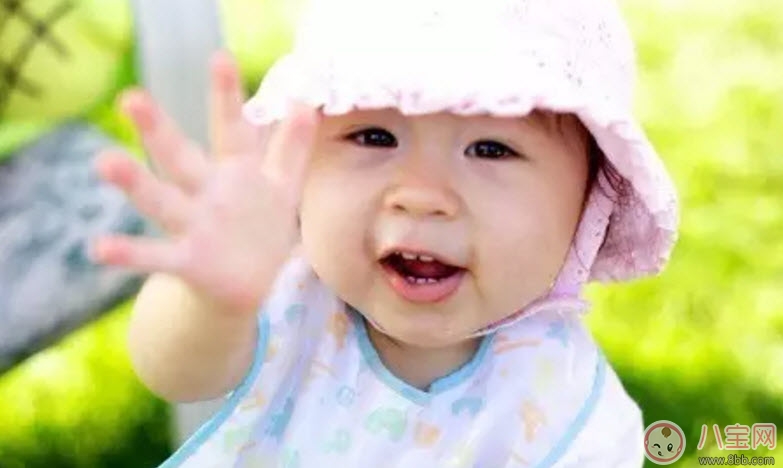 寶寶手上長肉刺是因為缺乏營養(yǎng)嗎 寶寶手指上長倒刺是什么原因