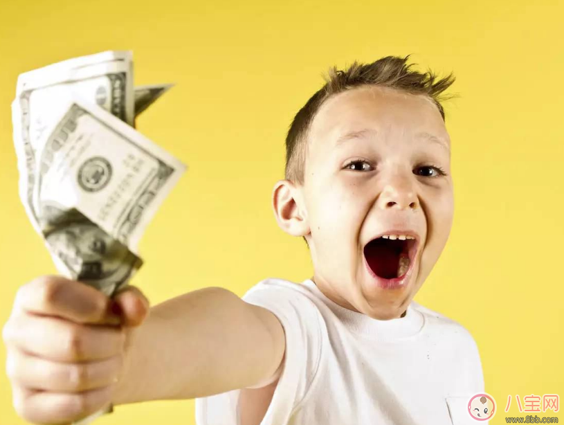 孩子零用錢這么給才會覺得踏實 正確給零花錢姿勢