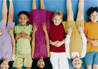 寶寶不會(huì)主動(dòng)結(jié)交新朋友怎么辦 怎么教害羞的寶寶交朋友