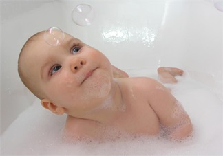 孩子其實(shí)這些地方特別臟 洗的時(shí)候千萬(wàn)別忘