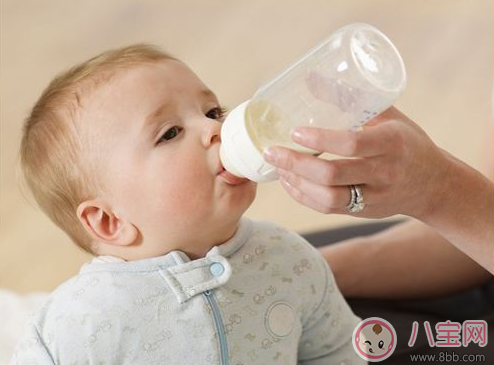寶寶奶粉的沖泡用什么水好 不是所有的水都可以拿來(lái)沖奶粉