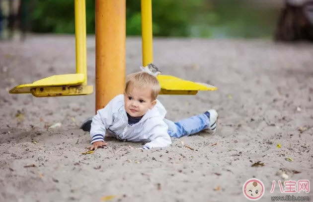 寶寶動(dòng)不動(dòng)就哭怎么辦 寶寶動(dòng)不動(dòng)就哭的解決方法