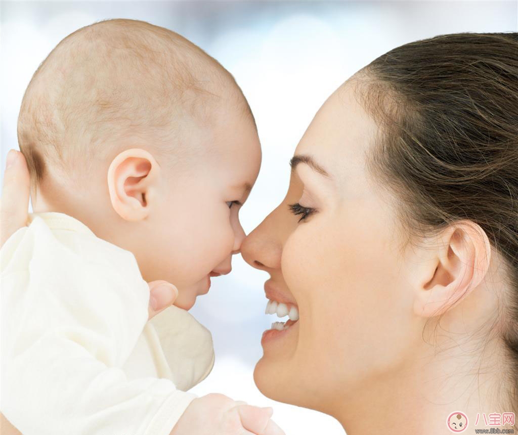 嬰幼兒打嗝的原因  小心潛在健康問(wèn)題