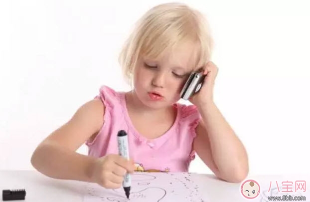 寶寶自言自語怎么回事 小孩子自言自語正常嗎