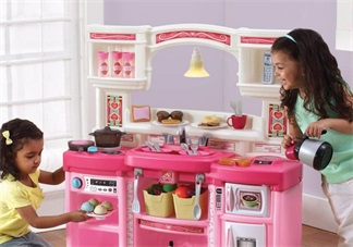 廚房?jī)?nèi)在危險(xiǎn)有很多 這些地方要讓寶寶避開