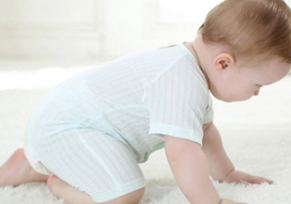 2017寶寶連體衣0-1歲怎么穿比較好