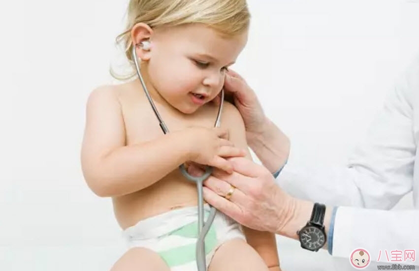 小寶寶支氣管肺炎什么癥狀 寶寶一直咳嗽是肺炎嗎