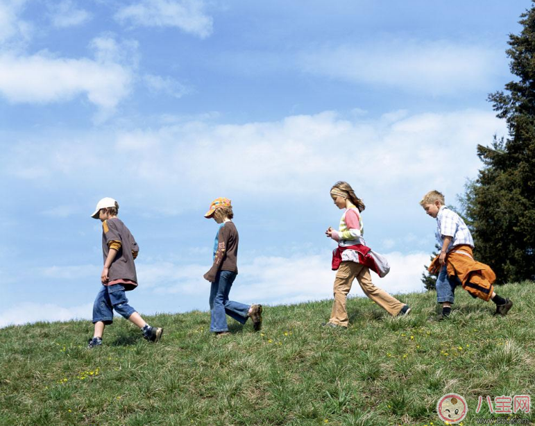 孩子寫作業(yè)太拖拉 用這幾個(gè)方法就可以糾正