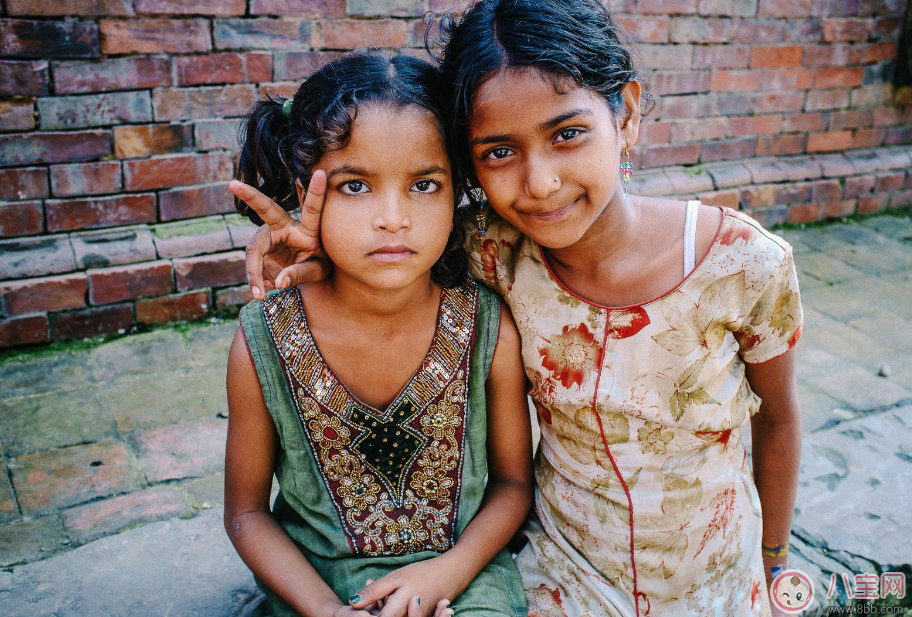 孩子不喜歡打招呼就批評 別把不懂禮貌安在孩子身上 孩子不喜歡打招呼就批評 別把不懂禮貌安在孩子身上