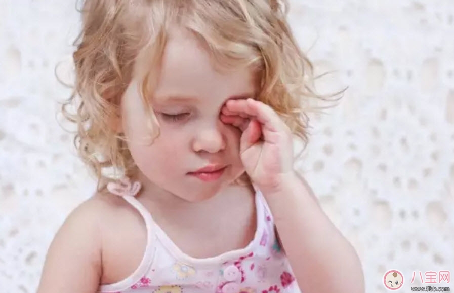 哪些情況要給寶寶用眼藥水 寶寶眼藥水怎么滴