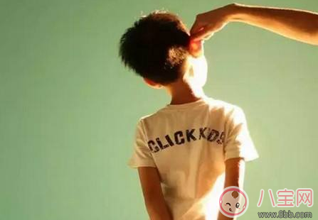 孩子一不聽(tīng)話就打屁股 孩子不聽(tīng)話的幾率會(huì)更高