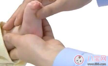 一個月大寶寶怎么按摩好 一月大寶寶按摩指南