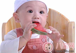 寶寶長牙不舒服 家長應(yīng)該如何護理