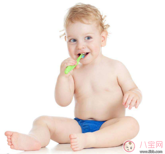 寶寶誤吞異物急慌了 這樣做才能最大的保護(hù)寶寶