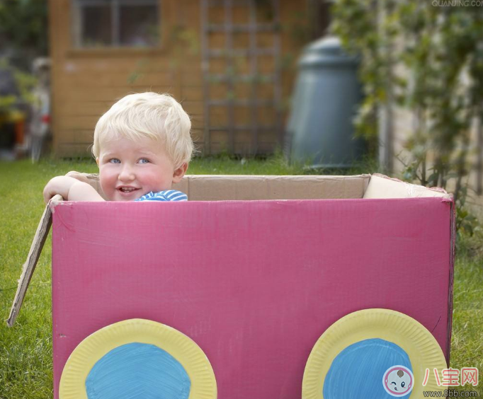 孩子這樣其實(shí)是中暑了 別把中暑當(dāng)發(fā)燒治