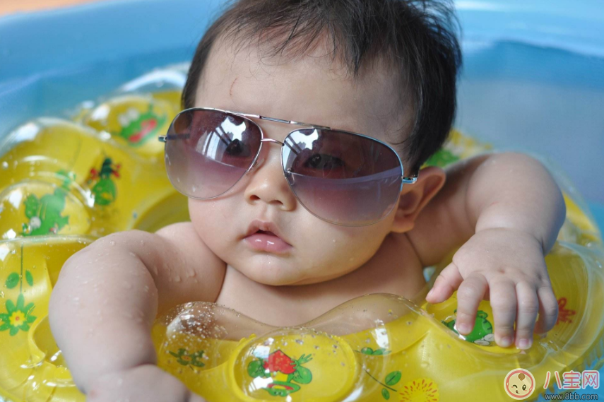 孩子這樣其實(shí)是中暑了 別把中暑當(dāng)發(fā)燒治