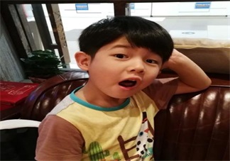 安吉分頭發(fā)型好帥 男孩子留什么發(fā)型好看